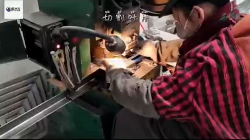 鋁合金出風(fēng)口、暗藏式檢修口的全套制作流程實(shí)拍